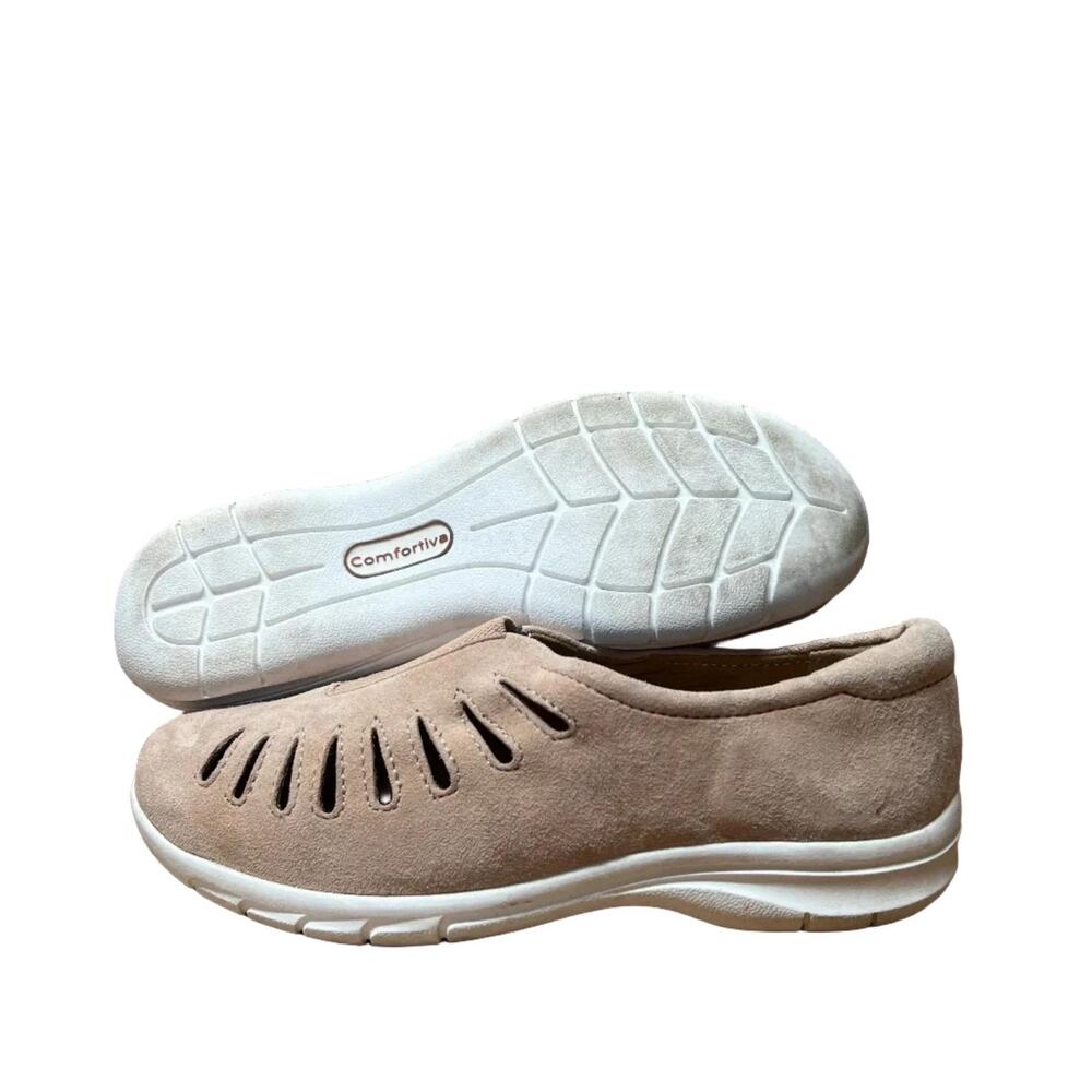 Comfortiva by SoftSpots Women’s •Tinsley• Comfort Slip-on 8W Beige Suede leathe